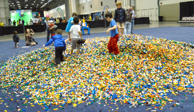 lego pile of bricks