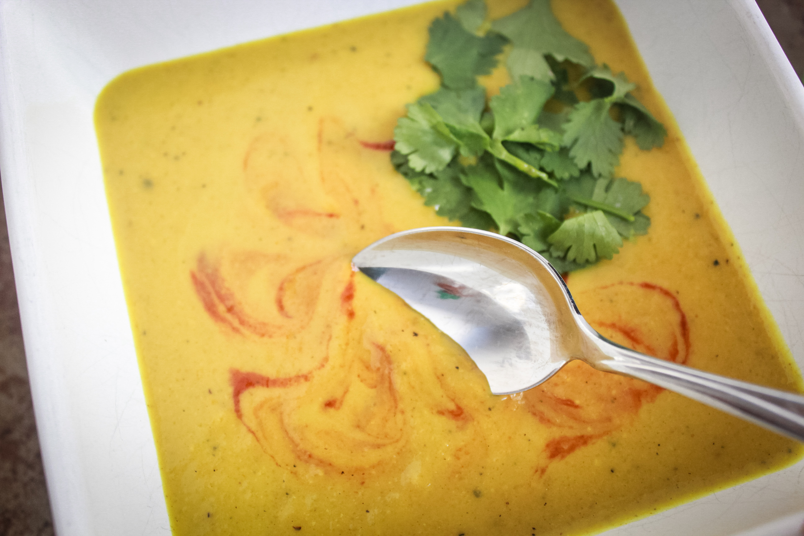 Cauliflower soup in bowl