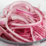 pickled onions in a glas bowl
